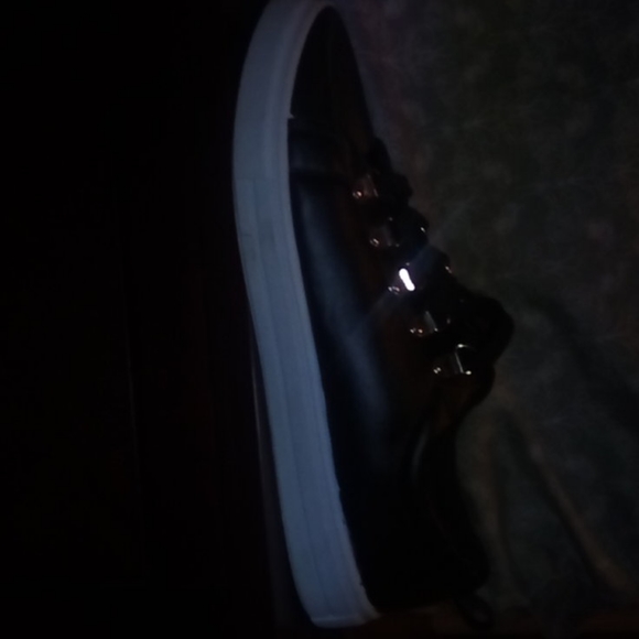 Shoes - Picture 2 of 3